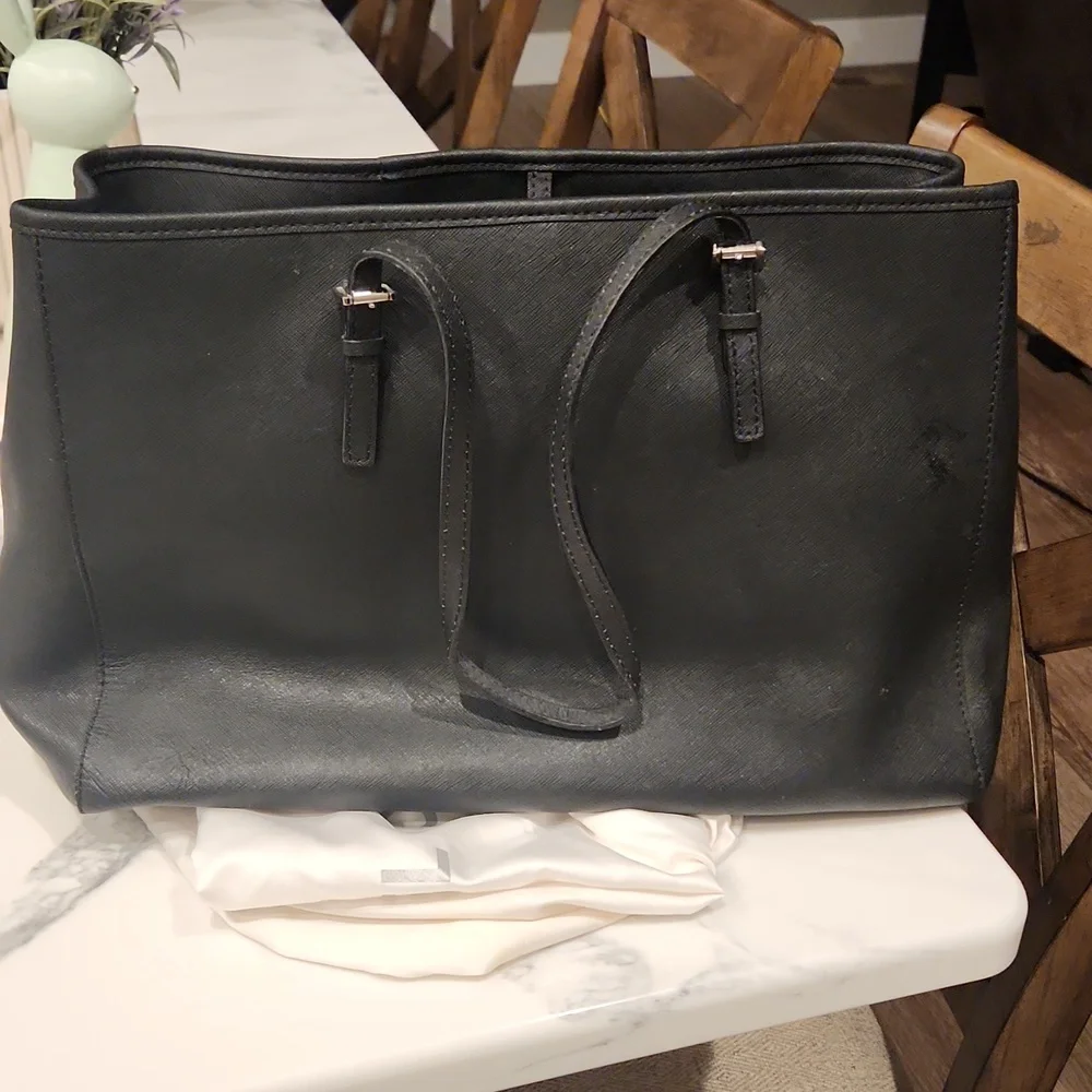 Michael Kors Jet Set Purse - Picture 2 of 4